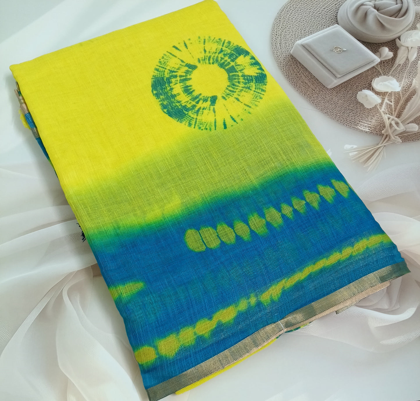 Cotton Linen Printed Saree with Unstitched Blouse Piece
