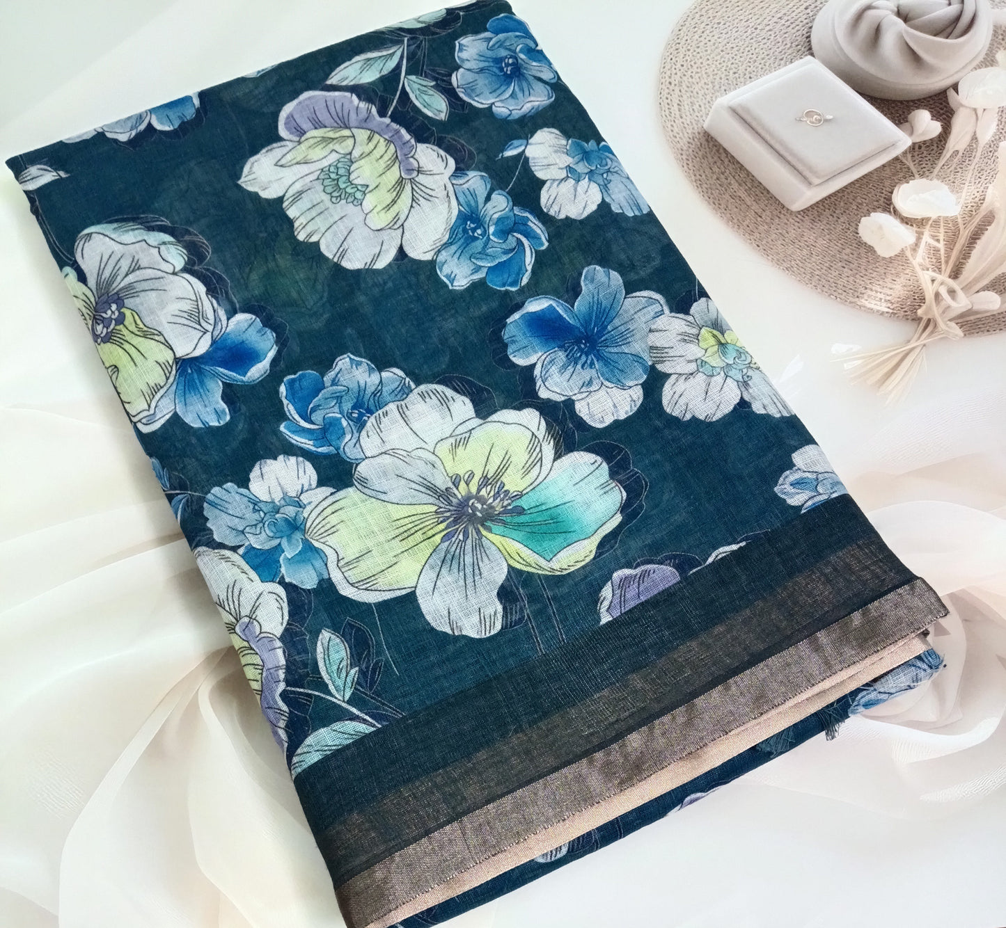 Cotton Linen Printed Saree with Unstitched Blouse Piece