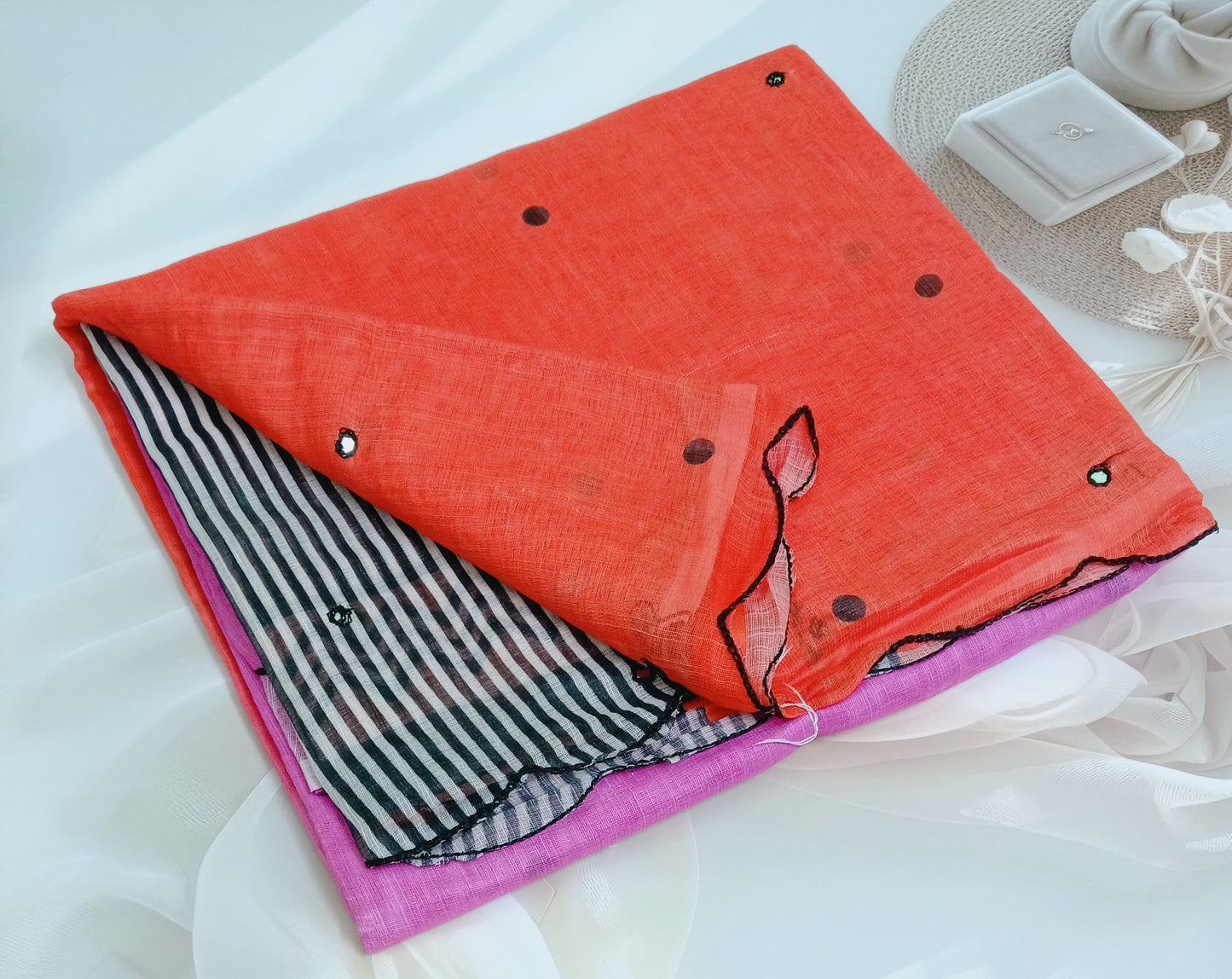 Cotton Linen Printed Saree with Unstitched Blouse Piece