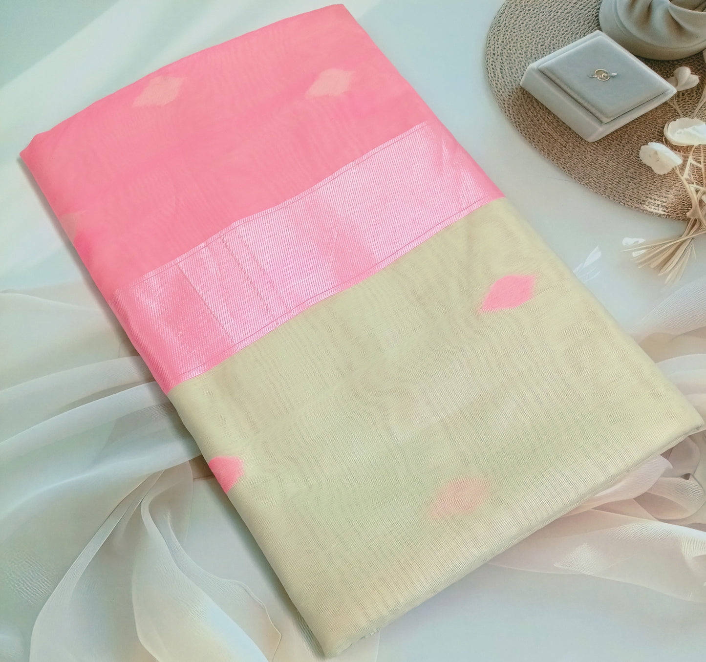 Cotton Linen Printed Saree with Unstitched Blouse Piece