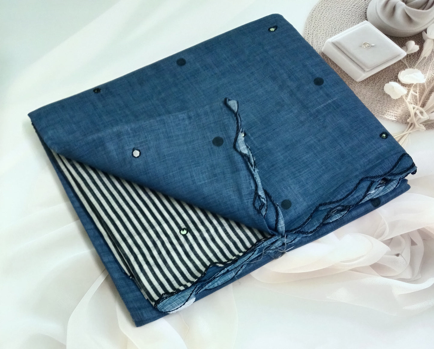 Cotton Linen Printed Saree with Unstitched Blouse Piece