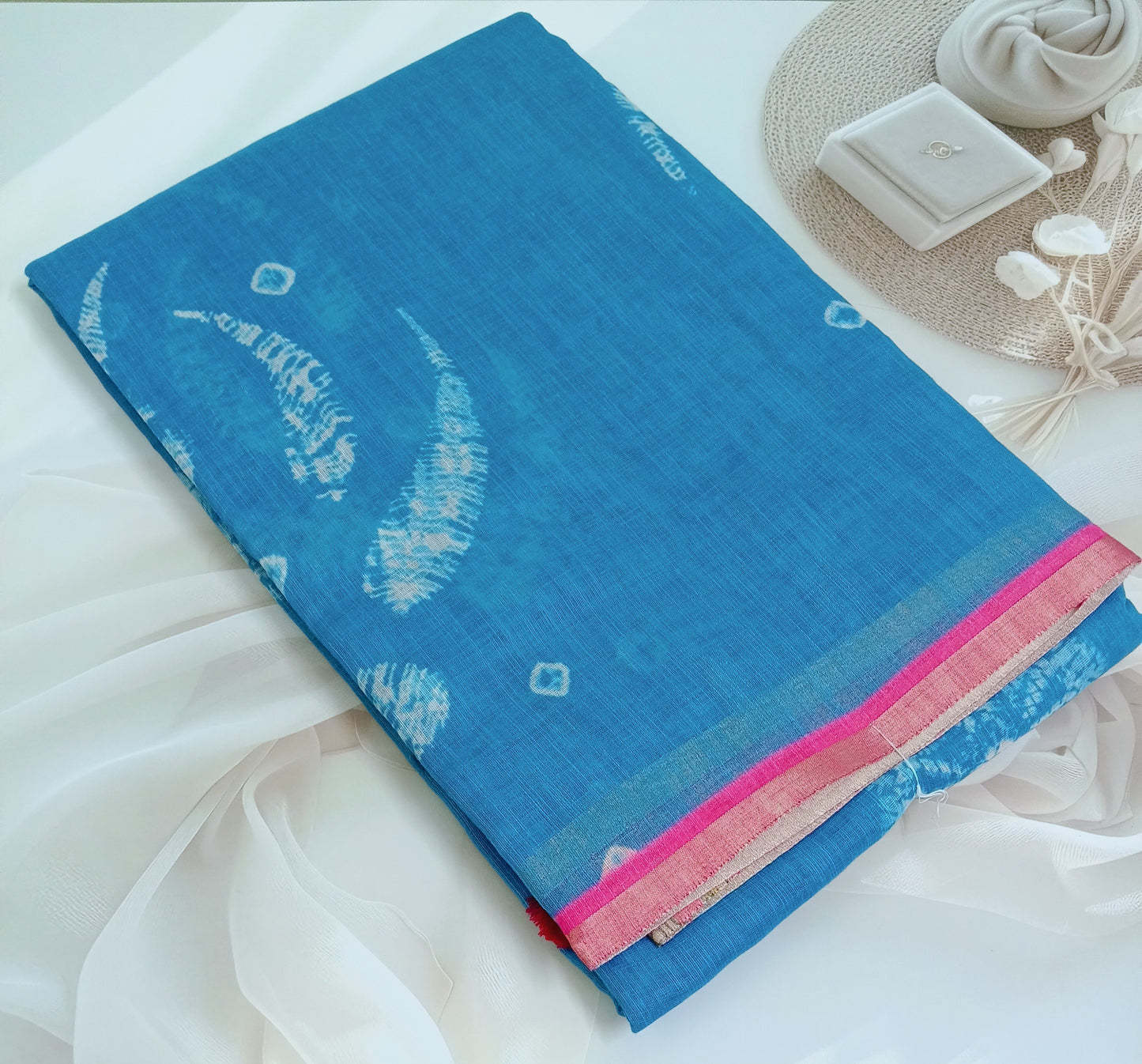Cotton Linen Printed Saree with Unstitched Blouse Piece