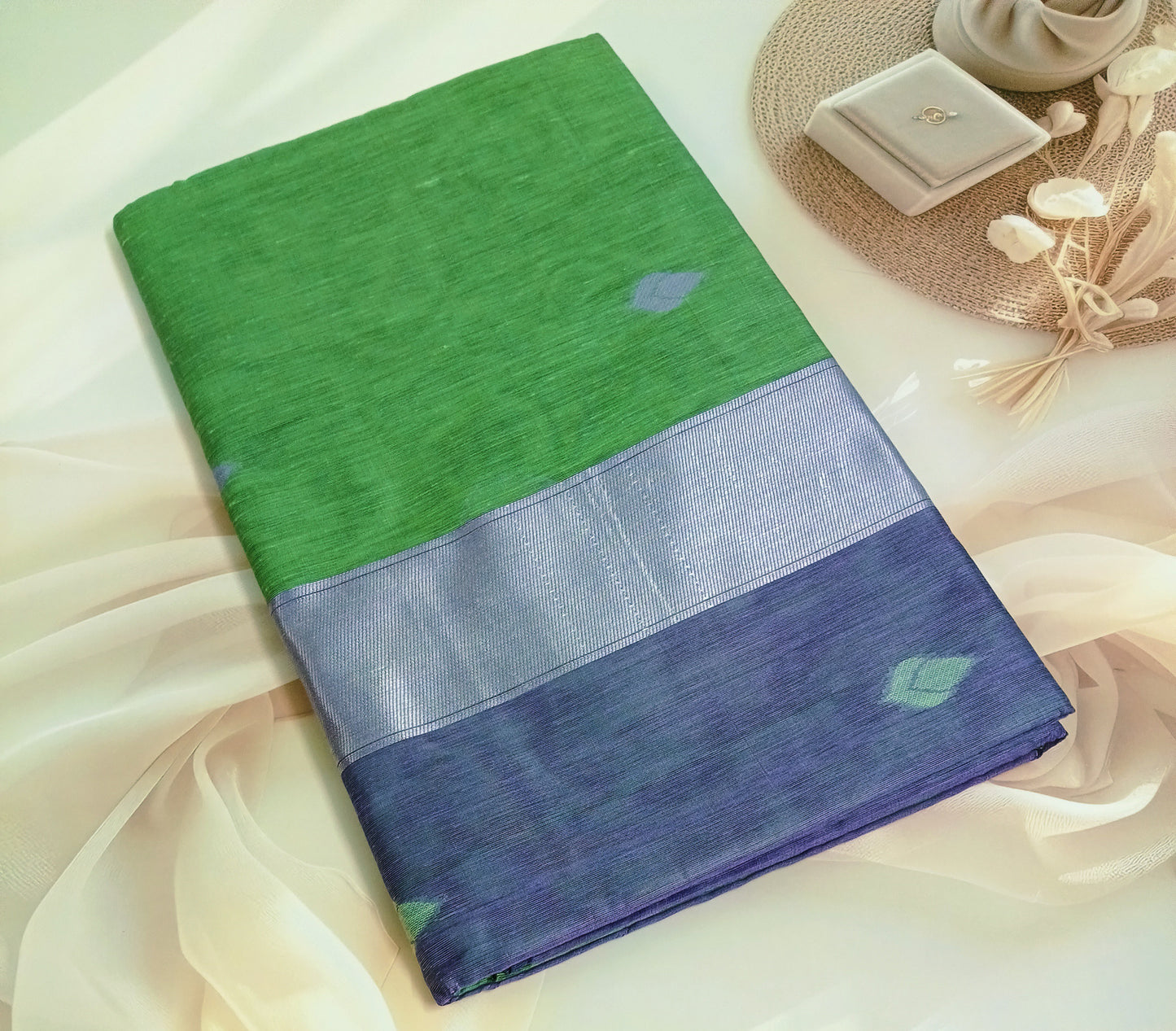 Cotton Linen Printed Saree with Unstitched Blouse Piece